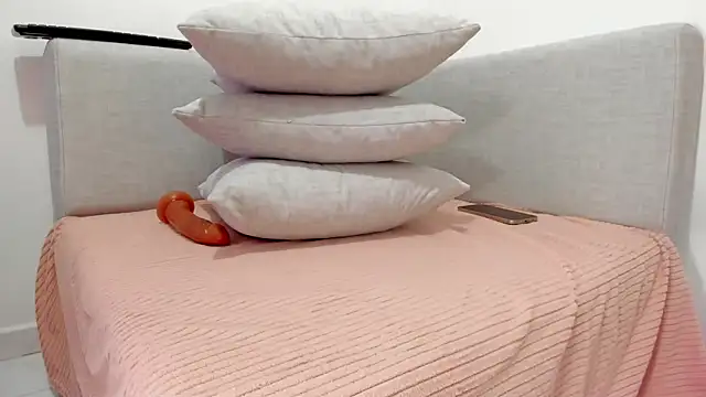 candy sweet  online show from 02/19/26, 07:00