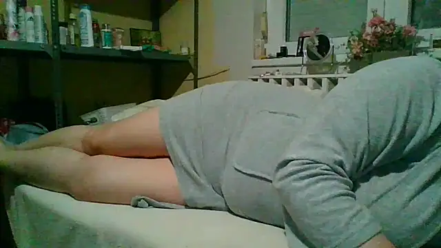 Snapshot of Mileva88 chatting on 03/18/25, 01:55 Mileva88 online show from 03/18/25, 01:55
