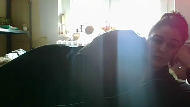 Snapshot of Mileva88 chatting on 03/12/25, 11:10 Mileva88 online show from 03/12/25, 11:10