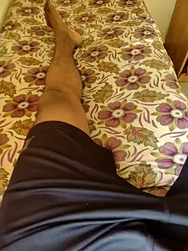 Mallupaiyanaachu online show from 12/17/25, 02:27