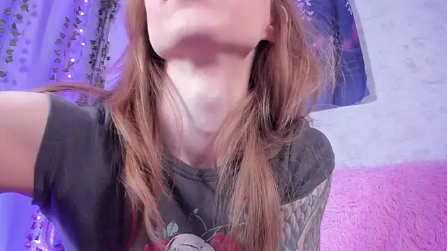 LuckySexyDoll online show from 04/21/26, 06:09