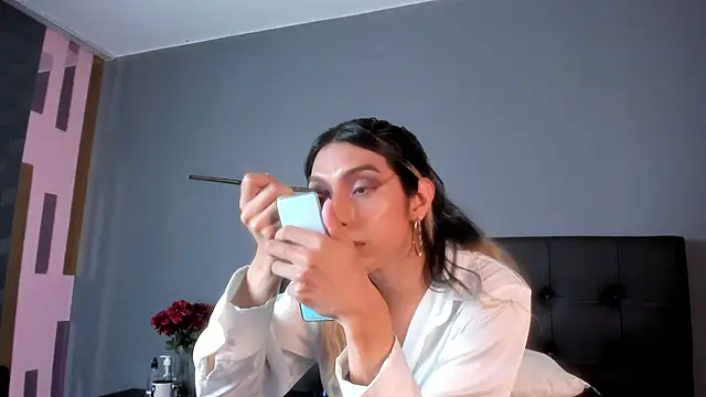 Victoria Badgal  online show from 11/19/25, 08:31