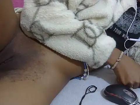 bellarincandy online show from 12/15/25, 06:25