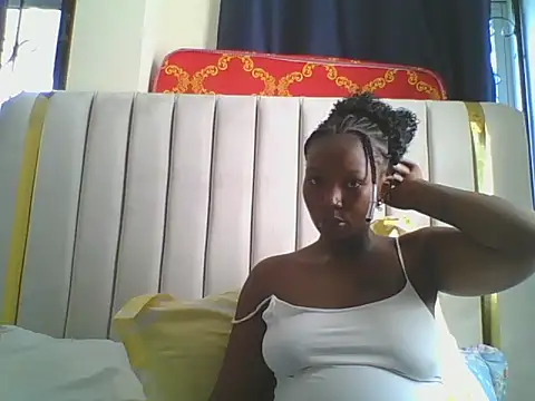 Snapshot of CuteJ chatting on 03/10/25, 10:28 CuteJ online show from 03/10/25, 10:28