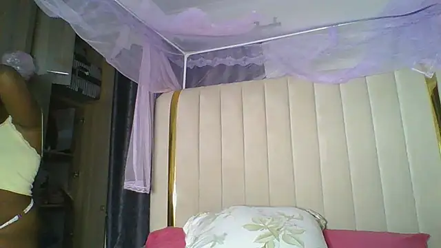 Snapshot of CuteJ chatting on 08/03/26, 01:06 CuteJ online show from 08/03/26, 01:06