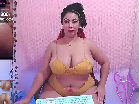 mature beautifull online show from 11/13/25, 03:54