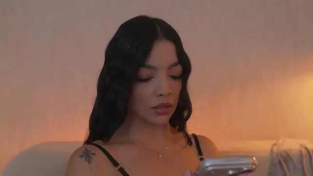 sarah hiill online show from 03/11/26, 11:43