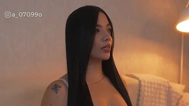 sarah hiill online show from 02/20/26, 12:07