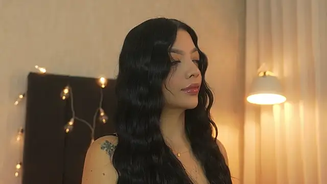 sarah hiill online show from 04/07/26, 12:07