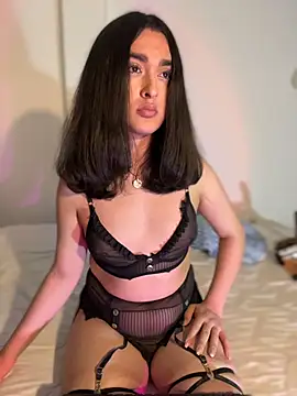 MiahWindsor online show from 12/05/25, 07:07