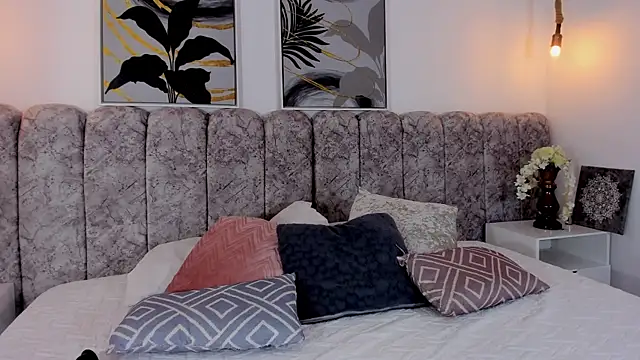 abby rossee online show from 10/07/25, 12:17