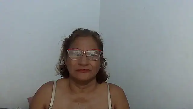 charrysexy1 online show from 01/15/26, 10:29