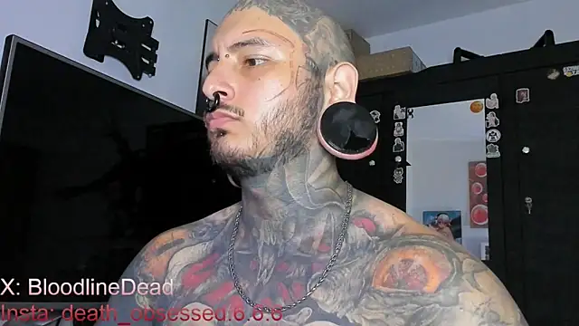 Snapshot of DEATHINK666XX chatting on 03/11/25, 07:03 DEATHINK666XX online show from 03/11/25, 07:03