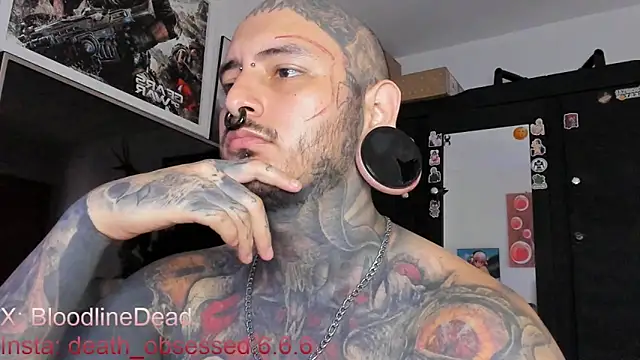 Snapshot of DEATHINK666XX chatting on 03/15/25, 04:43 DEATHINK666XX online show from 03/15/25, 04:43