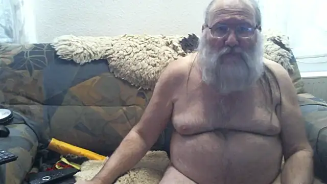 SexySantaC online show from 10/17/25, 07:04