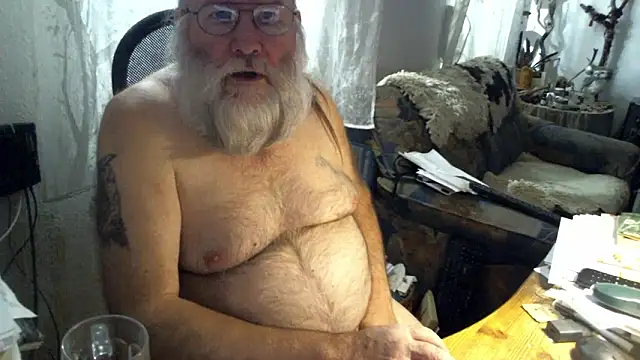 SexySantaC online show from 09/19/25, 05:50