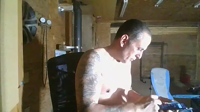 Snapshot of hardcok4u2abuse40 chatting on 01/31/25, 07:50 hardcok4u2abuse40 online show from 01/31/25, 07:50