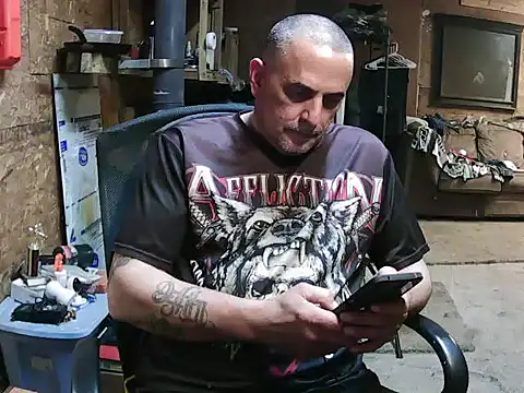 Snapshot of hardcok4u2abuse40 chatting on 02/15/26, 10:58 hardcok4u2abuse40 online show from 02/15/26, 10:58