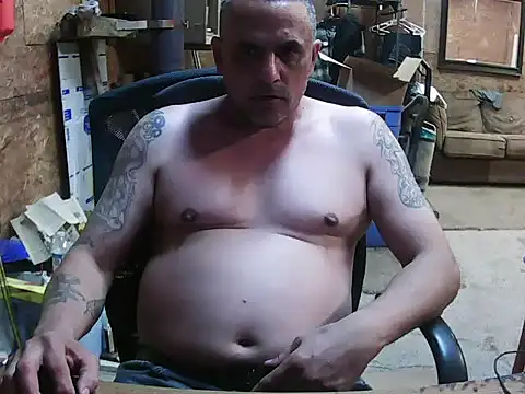 Snapshot of hardcok4u2abuse40 chatting on 11/15/25, 07:23 hardcok4u2abuse40 online show from 11/15/25, 07:23