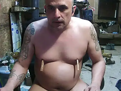 Snapshot of hardcok4u2abuse40 chatting on 11/09/25, 10:41 hardcok4u2abuse40 online show from 11/09/25, 10:41