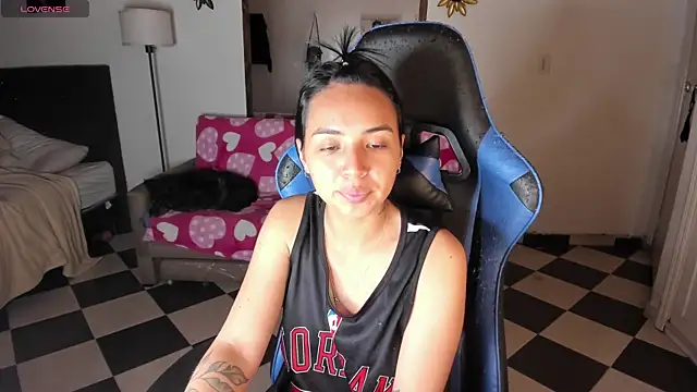 Miss Nicole online show from 03/21/25, 01:34