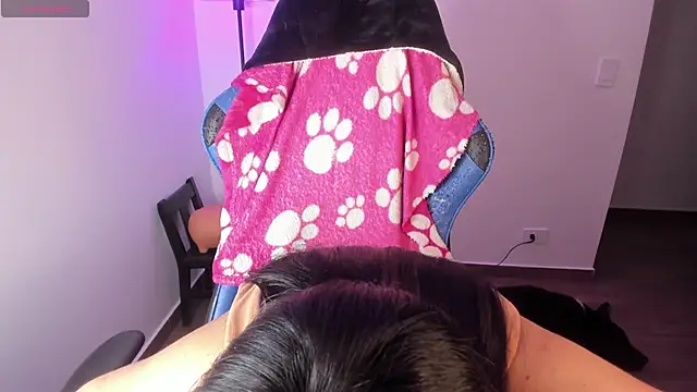 Miss Nicole online show from 11/02/25, 01:21