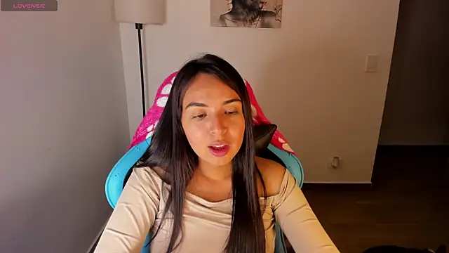 Miss Nicole online show from 05/27/26, 01:57