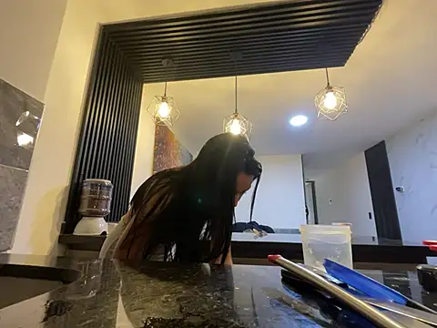 Miss Nicole online show from 04/12/26, 07:28