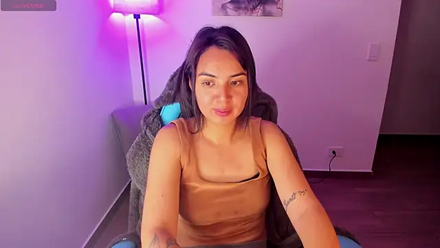Miss Nicole online show from 06/04/26, 01:54