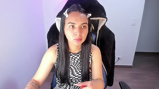 Miss Nicole online show from 11/08/25, 01:31