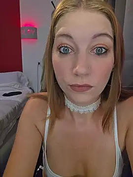 Snapshot of XLisaxx chatting on 07/07/26, 03:37 XLisaxx online show from 07/07/26, 03:37
