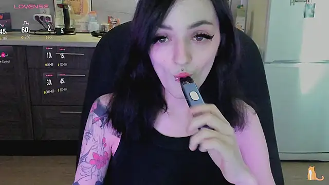 Snapshot of spticc chatting on 10/03/25, 08:27 spticc online show from 10/03/25, 08:27