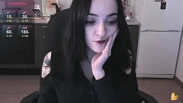 Snapshot of spticc chatting on 11/24/25, 07:52 spticc online show from 11/24/25, 07:52