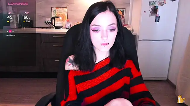 Snapshot of spticc chatting on 10/16/25, 07:27 spticc online show from 10/16/25, 07:27