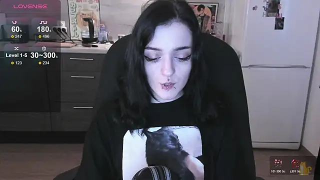 Snapshot of spticc chatting on 11/17/25, 11:58 spticc online show from 11/17/25, 11:58