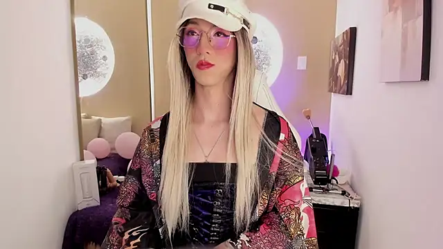 Yaki Tai online show from 04/12/26, 04:16