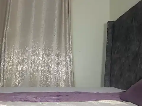 HarlotyQueen online show from 11/12/25, 03:54