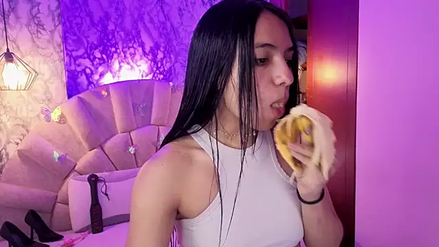  emma miller  online show from 04/22/26, 11:39