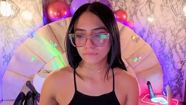  emma miller  online show from 05/06/26, 03:27