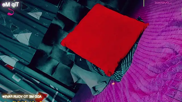 CharlotteBigCock online show from 01/08/26, 02:23