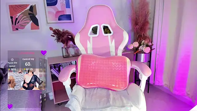 Misslaurenn online show from 01/09/26, 10:49