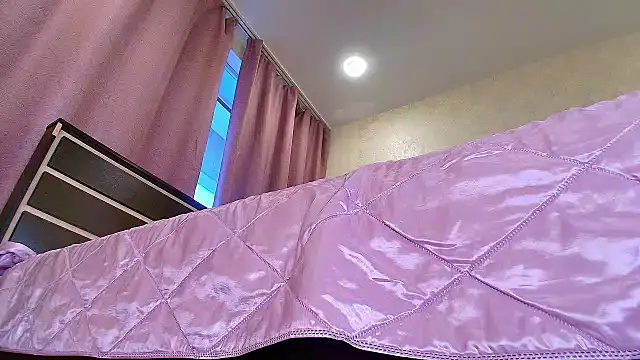 Yulianna Smith online show from 06/07/26, 09:42