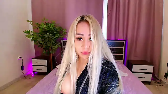 Yulianna Smith online show from 03/28/26, 12:22