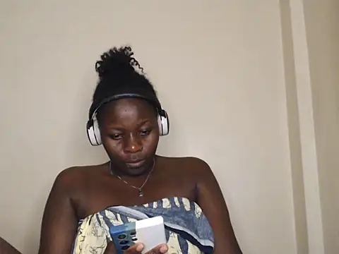 queenofqueens96 online show from 04/08/26, 08:10