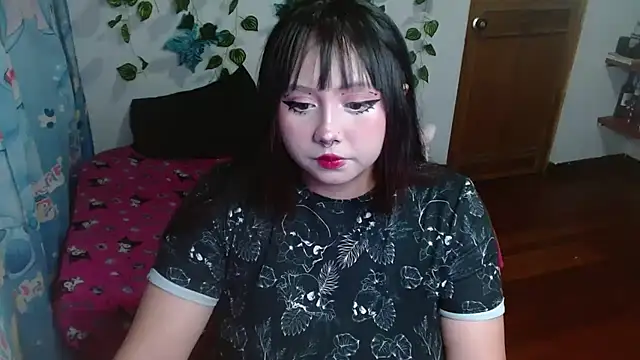 Snapshot of litlle_cat chatting on 02/02/25, 04:59 litlle cat online show from 02/02/25, 04:59