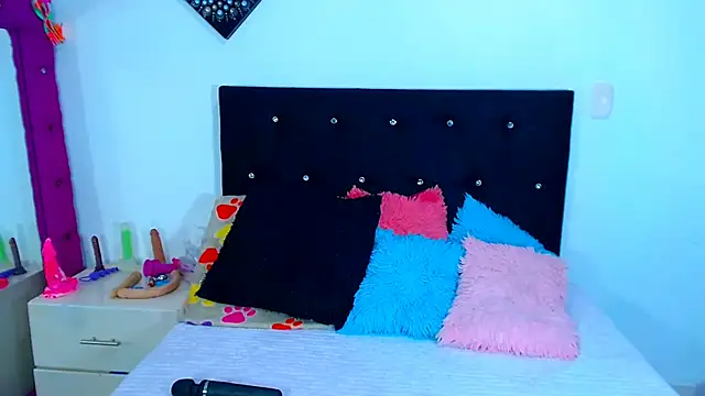 Jenng18 online show from 11/16/25, 06:07