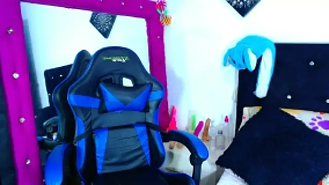 Jenng18 online show from 04/04/26, 05:03