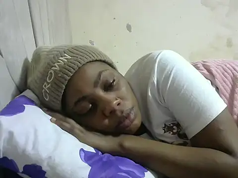 Snapshot of naughty_miami chatting on 10/29/25, 02:27 naughty miami online show from 10/29/25, 02:27