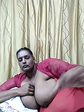 Snapshot of NWC4LYF chatting on 07/05/26, 10:27 NWC4LYF online show from 07/05/26, 10:27