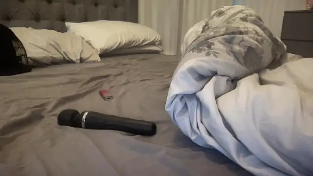 Bustyblondebabe32 online show from 10/31/25, 08:11